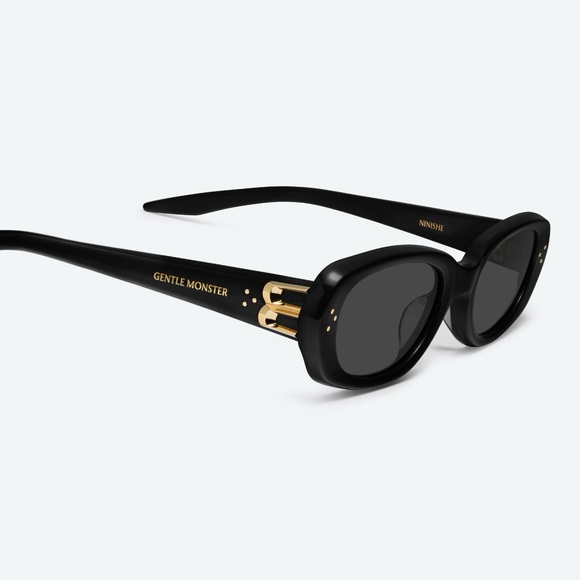 GENTLE MONSTER Black Sunglasses - Picture 15 of 16